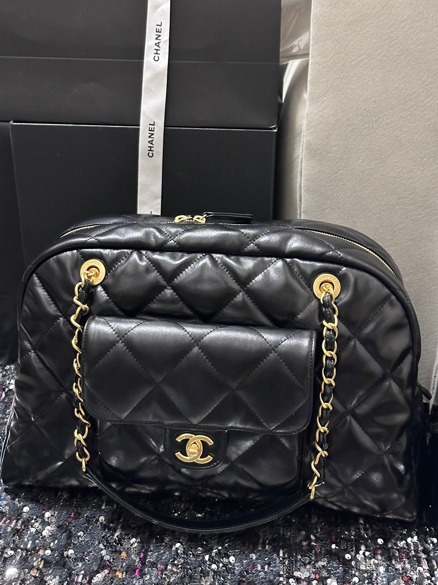 BOWLING BAG 44 IN BLACK SOFT LAMBSKIN GOLD HARDWARE