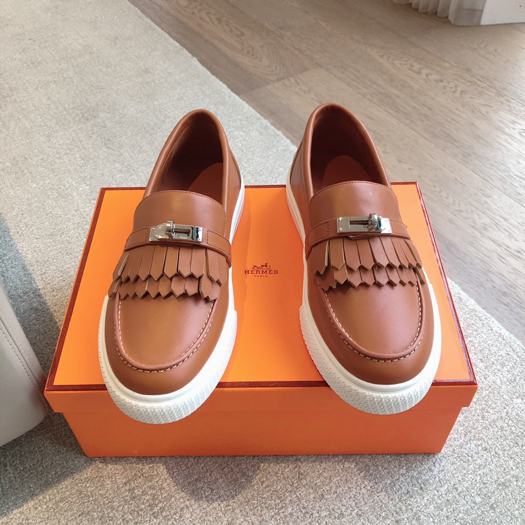 GAME SLIP-ON SNEAKER CARAMEL WITH TASSELS CALFSKIN