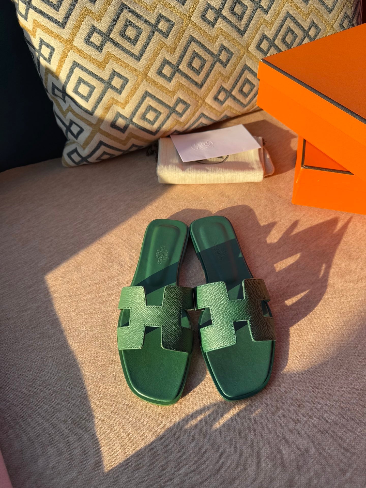 0RAN SANDALS IN HUNTER GREEN CALFSKIN