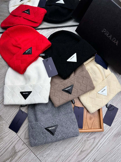 BEANIE HAT IN MEDIUM BROWN WOOL AND RABBIT FUR 436401
