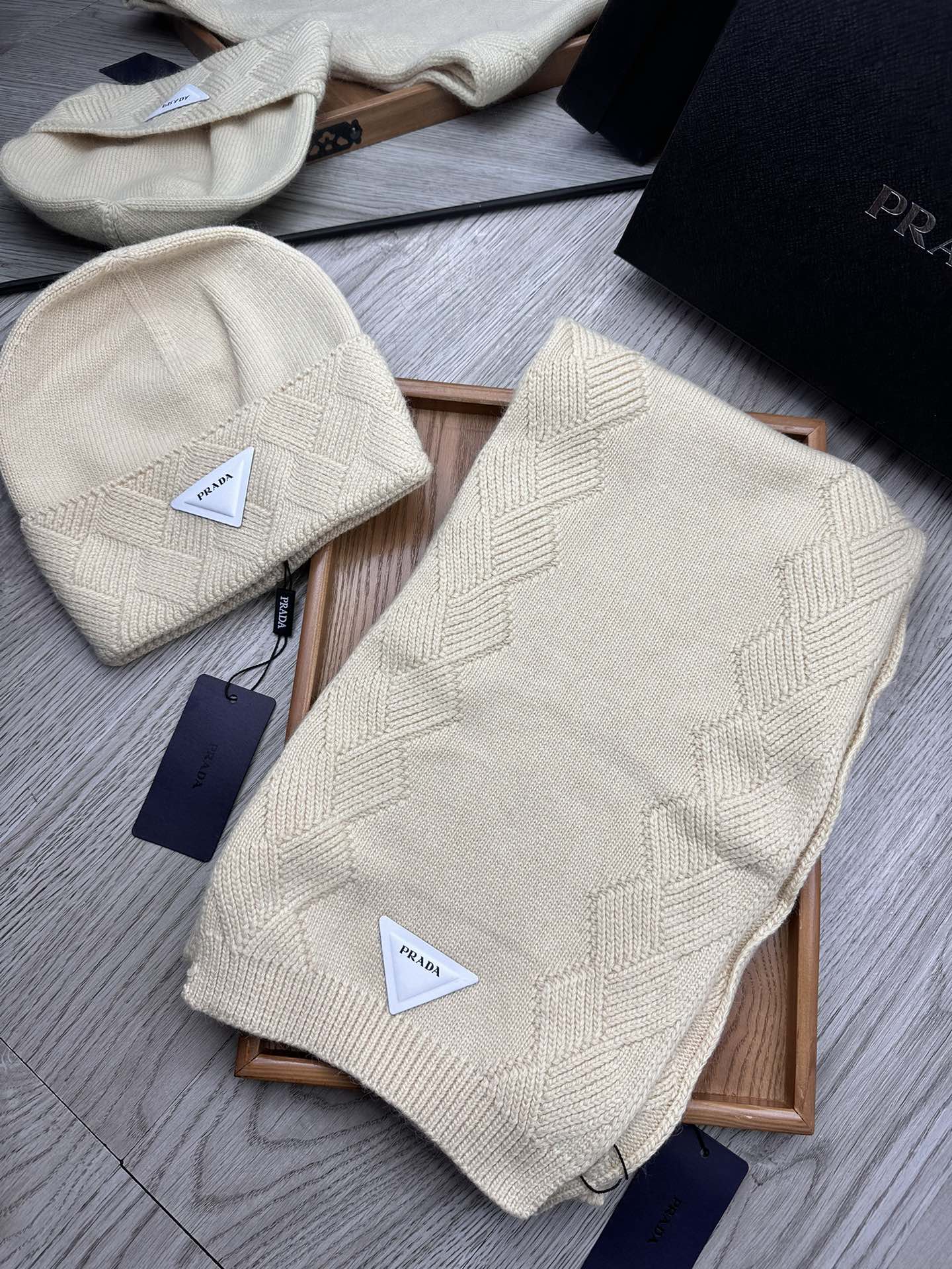 SET SCARF AND HAT IN BISQUE BEIGE WOOL AND RABBIT FUR 397405