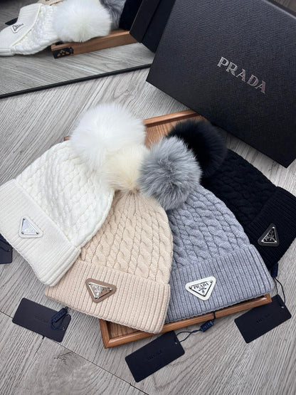 BEANIE HAT IN WHITE WOOL 352376