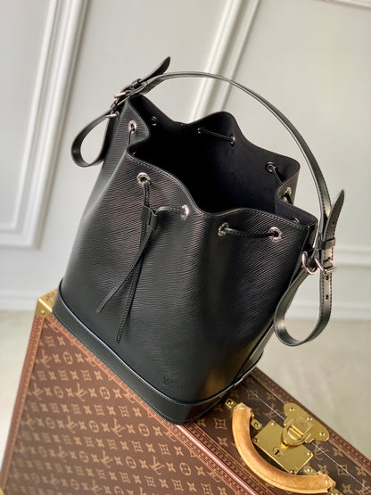 NOÉ MM 33 IN BLACK EPI LEATHER