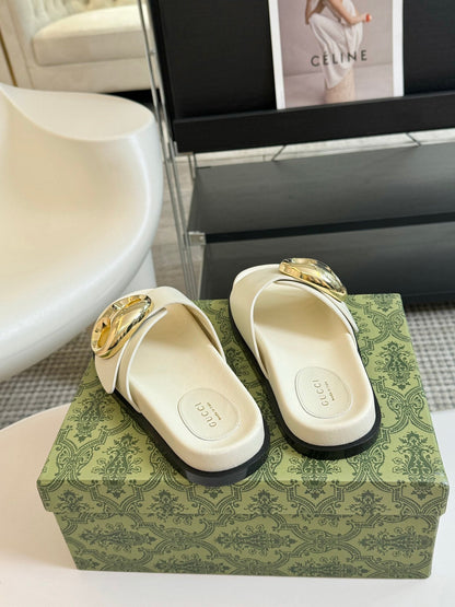 WOMEN'S SLIPPER IN WHITE CALFSKIN WITH GOLD HARDWARE