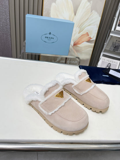 SUEDE AND SHEARLING MULES BEIGE