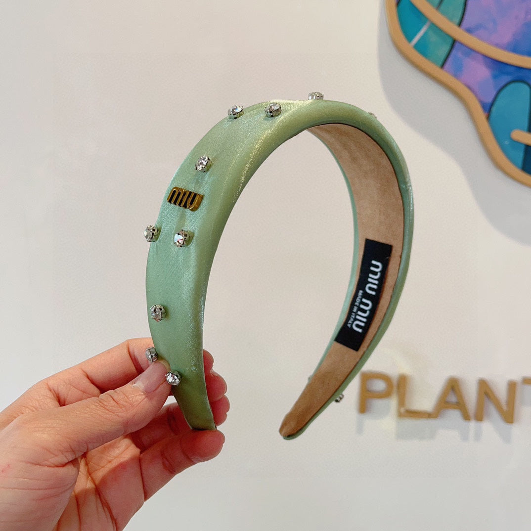 THICK HEADBAND IN JADE GREEN SILK ATTACHED DIAMONDS 406043