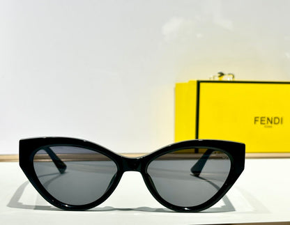 FF DIAMONDS CAT-EYE FRAME SUNGLASSES FE40164U IN ACETATE