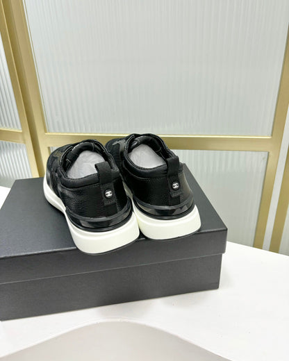 SNEAKER IN BLACK SUEDE