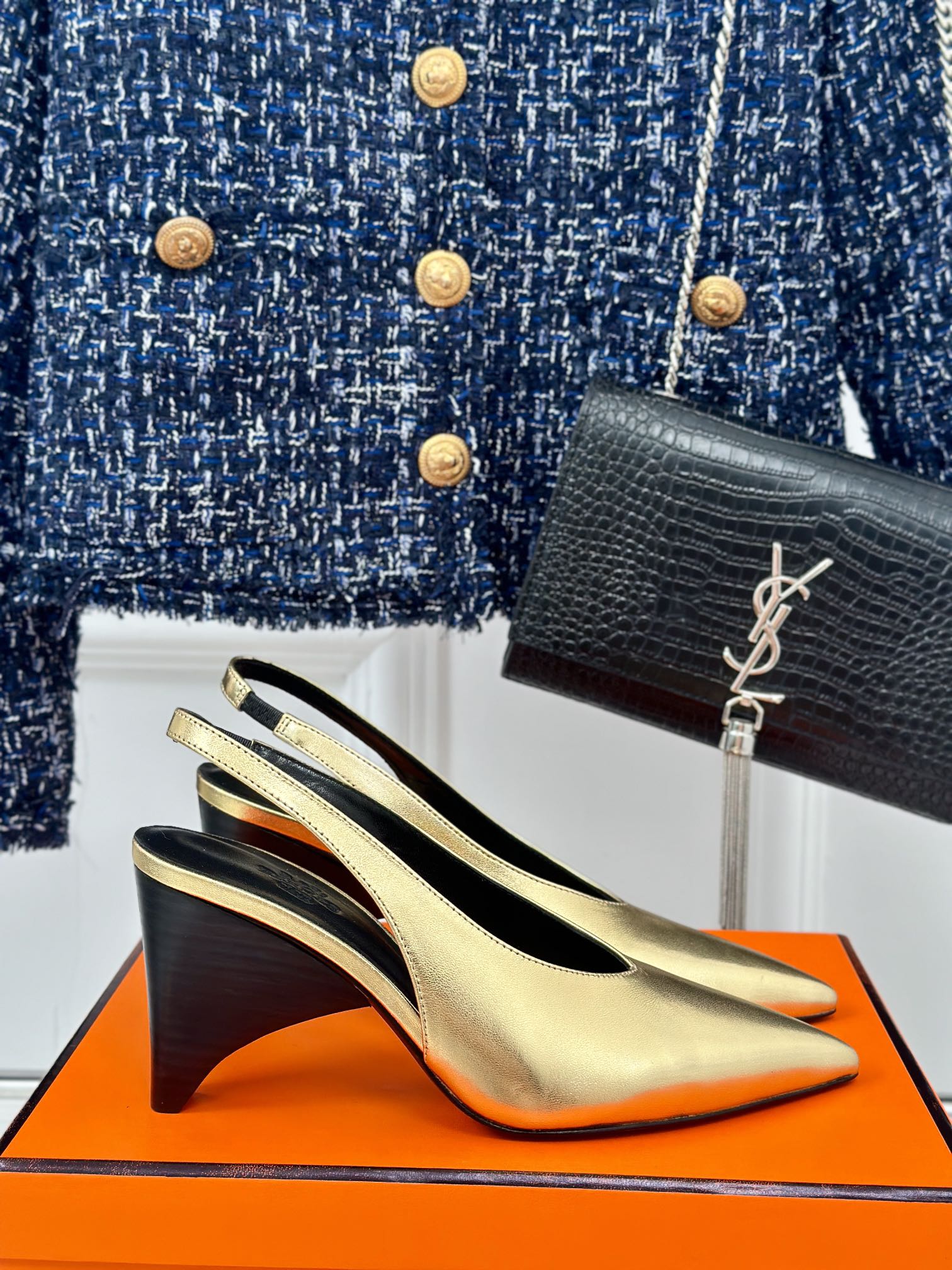 HIGH HEEL 75 MM POINTED- TOE SANDAL IN GOLD CALFSKIN