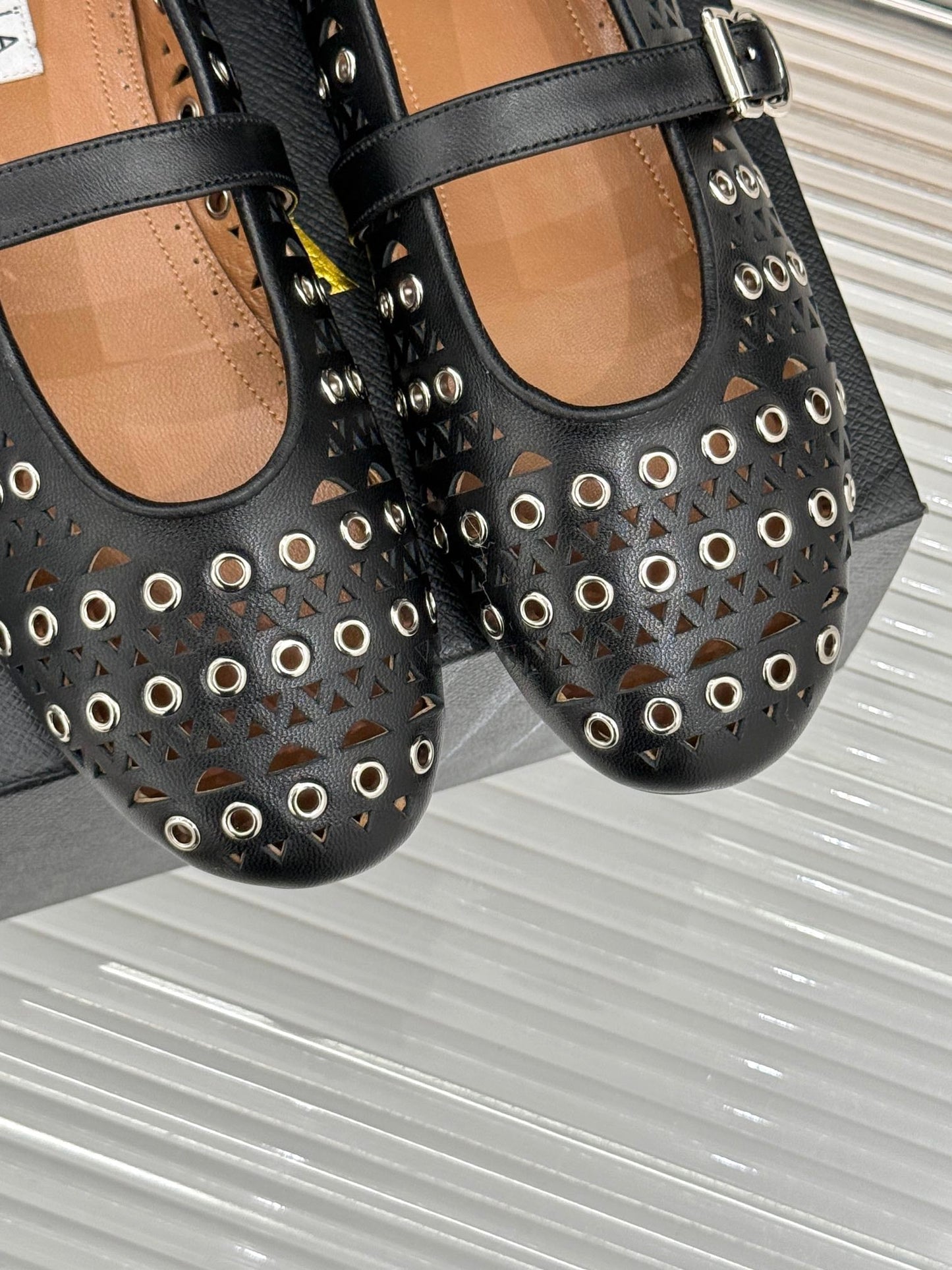 MARY JANE IN BLACK CALFSKIN