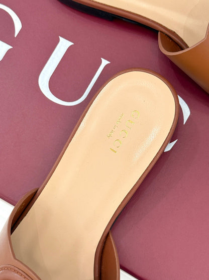 SLIDE SANDALS IN BROWN CALFSKIN