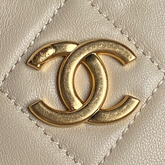 HOBO BAG 24 IN BEIGE CALFSKIN GOLD DOUBLE C THICK CHAIN