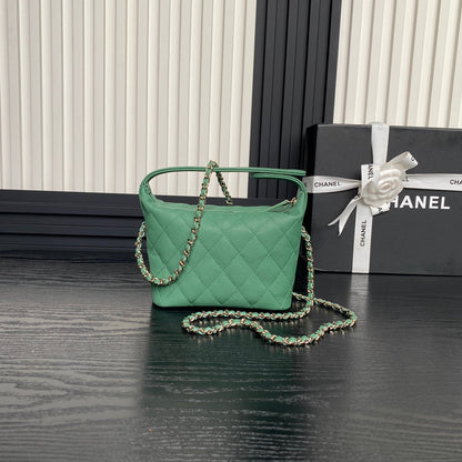 HOBO BAG 21 IN GREENISH GRAINED CALFSKIN GOLD HARDWARE