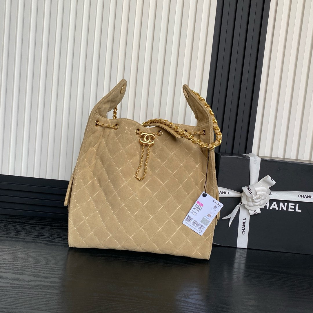 MEDIUM HANDBAG 40 IN OAT YELLOW SUEDE GOLD HARDWARE