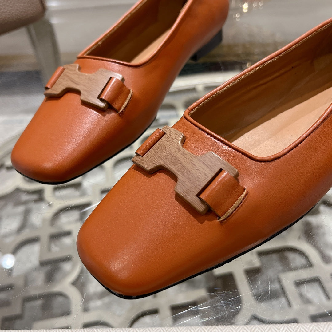 H - BUCKLE BALLET CARAMEL CALFSKIN