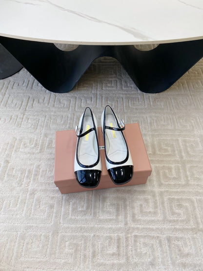 MARY JANE PUMPS IN BLACK MIX WHITE GLOSSY SHEEPSKIN