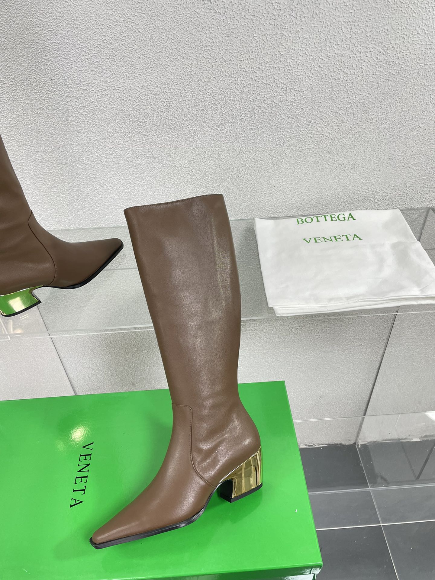 TEX HIGH BOOT IN MEDIUM BROWN PATENT CALFSKIN