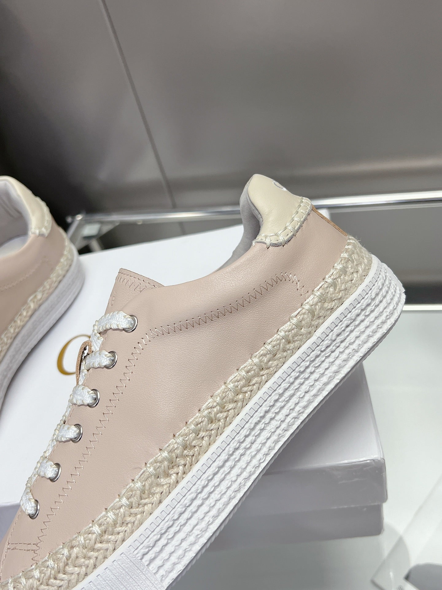 TELMA LACE-UP SNEAKER IN DESERT SAND LAMBSKIN AND RAFFIA