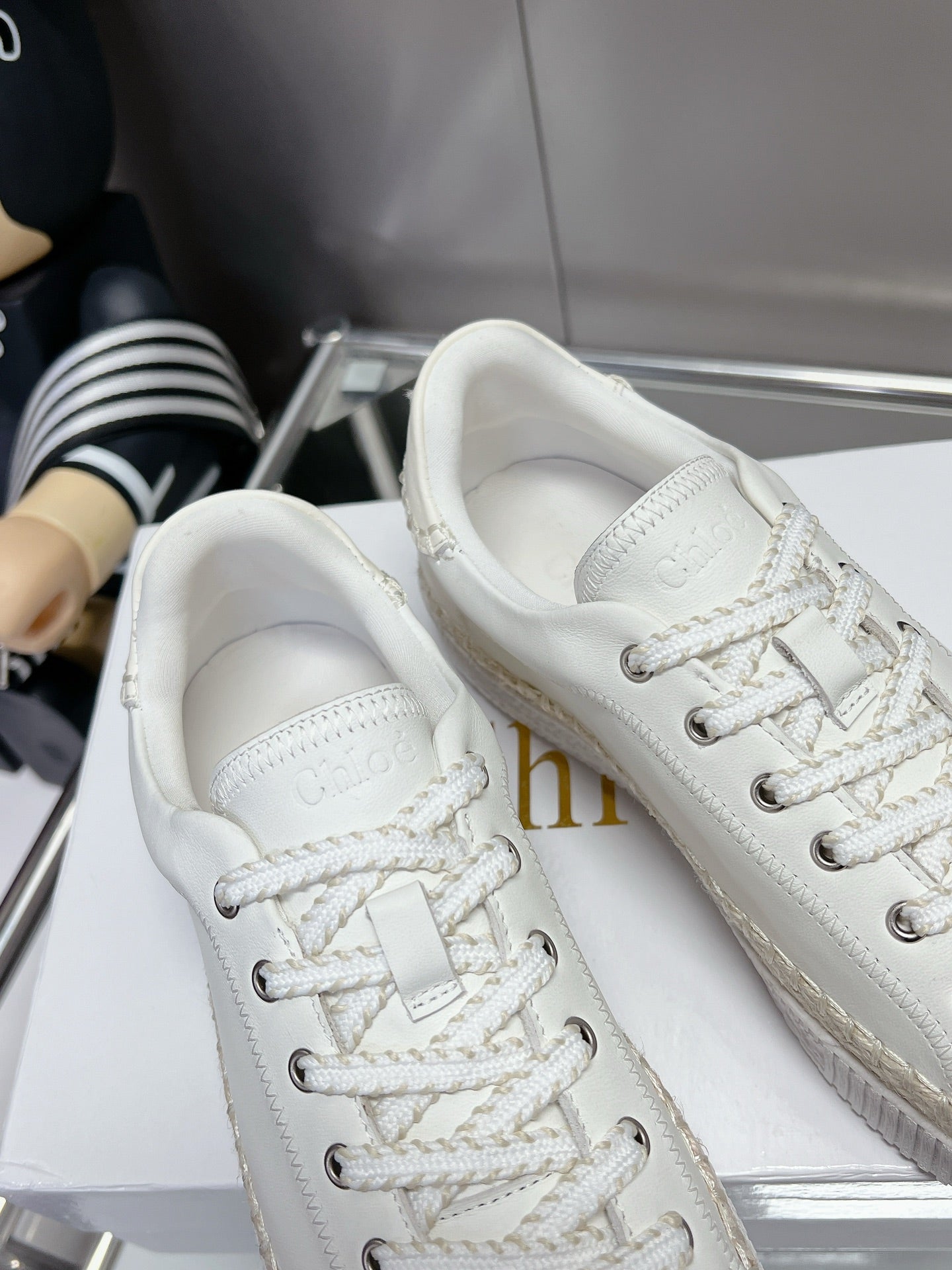 TELMA LACE-UP SNEAKER IN WHITE LAMBSKIN AND RAFFIA