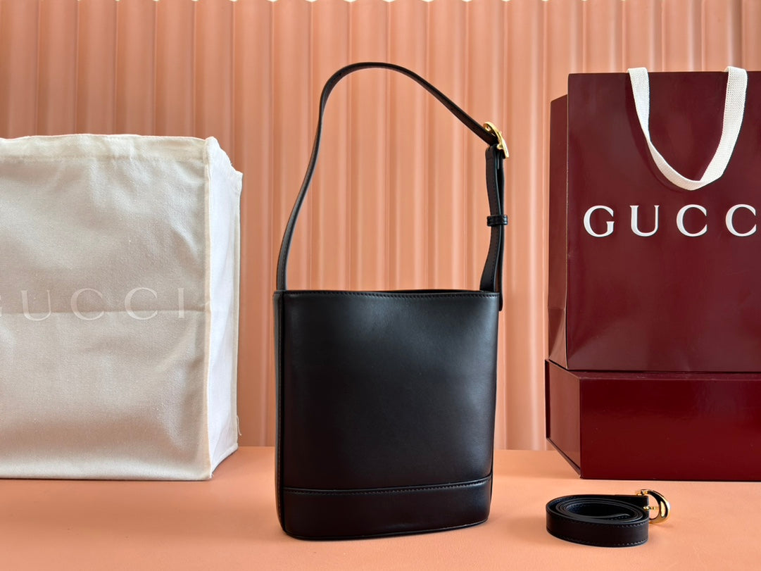 73 SMALL BUCKET BAG 20 IN BLACK SMOOTH CALFSKIN