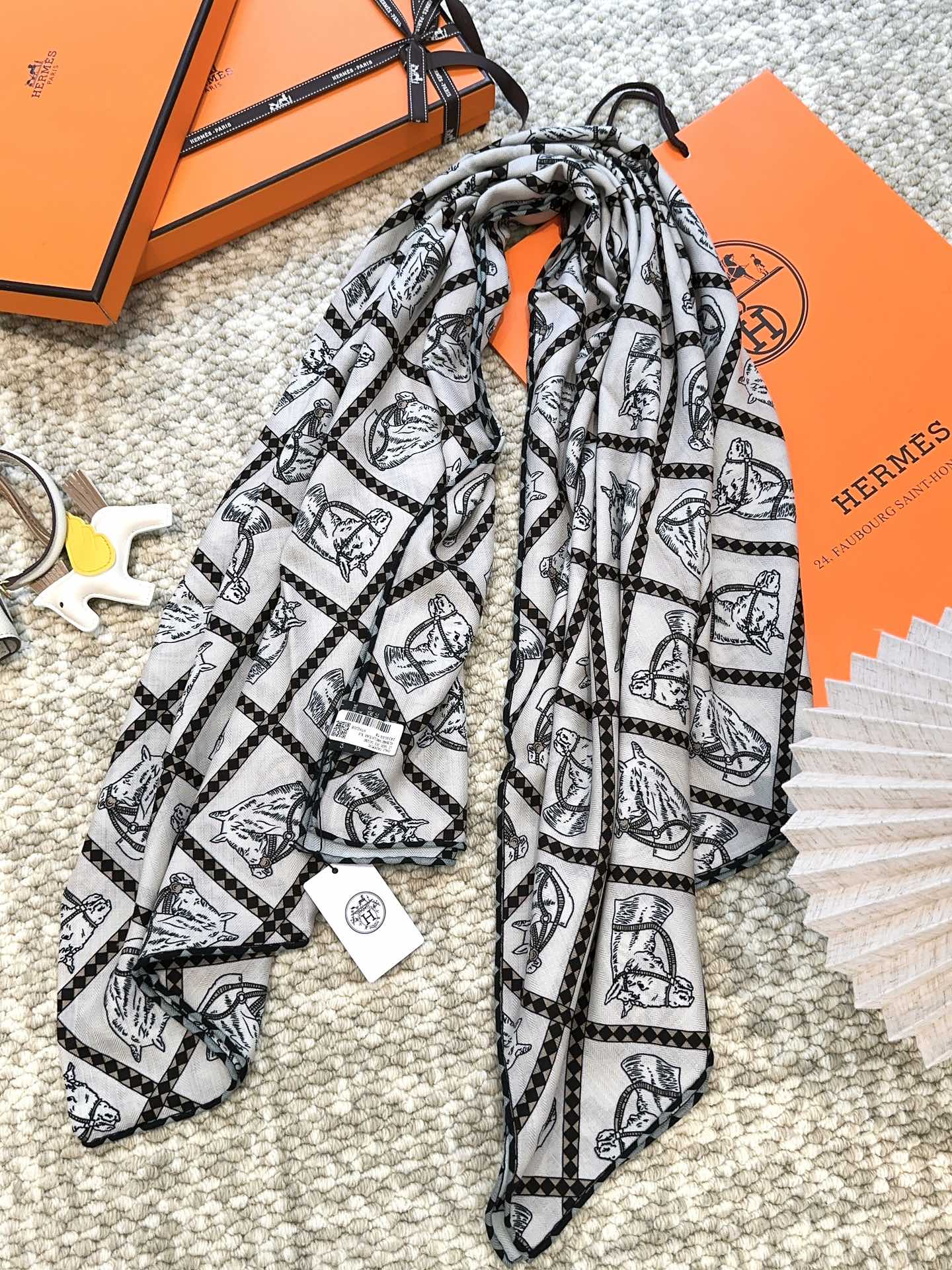 SCARF 135 CM BLACK MIX WHITE 393118
