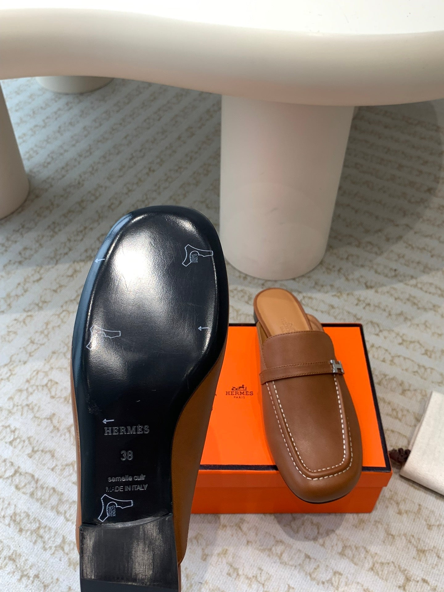 IENA MULE CARAMEL CALFSKIN
