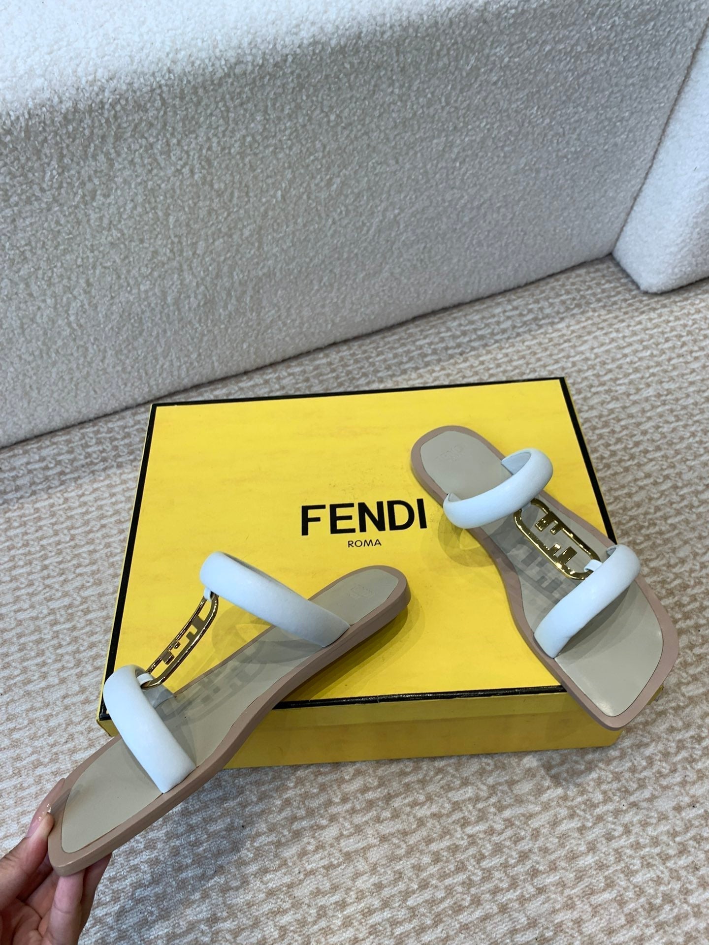 FENDI O'LOCK SLIDES WHITE CALFSKIN WITH GOLD HARDWARE