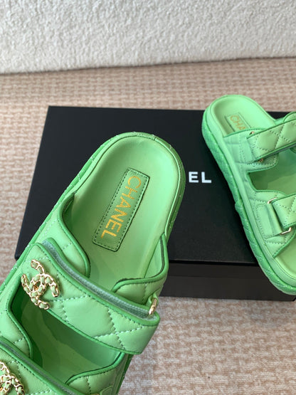DAD SANDAL IN TEA GREEN CALFSKIN MULE