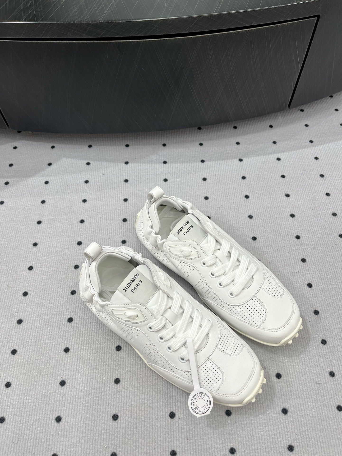 TRAIL SNEAKER IN WHITE CALFSKIN