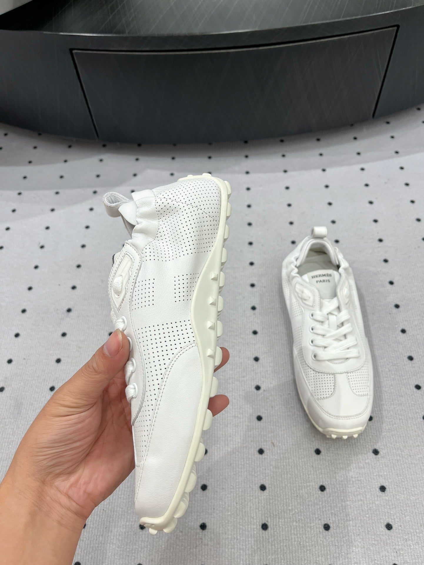TRAIL SNEAKER IN WHITE CALFSKIN