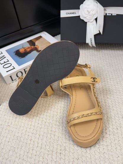 THICK-SOLED SANDALS 55 MM IN SAND YELLOW CALFSKIN