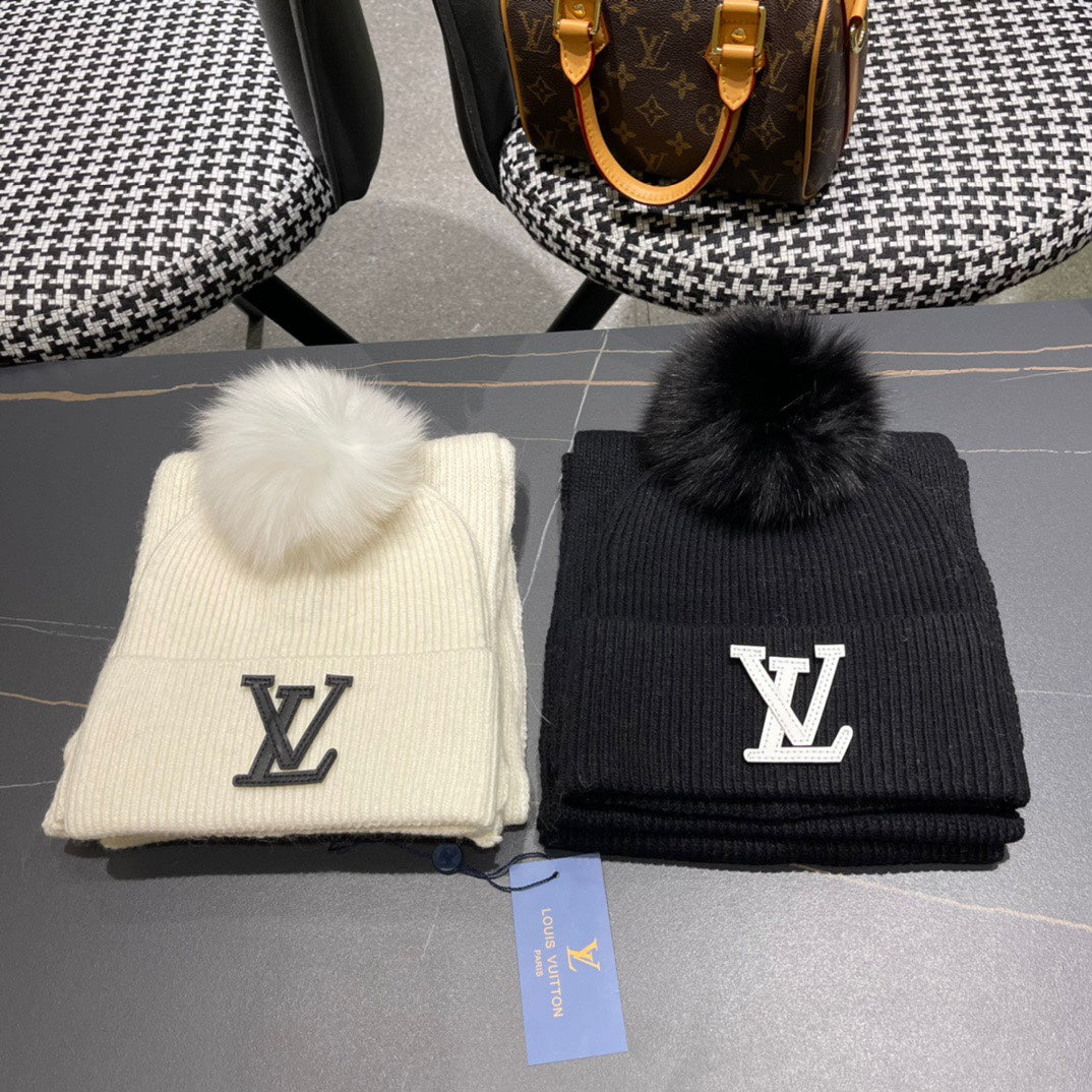 SET SCARF AND HAT IN BEIGE WOOL AND FOX FUR 414798