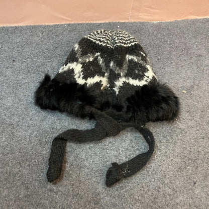 KNITTED WOOL HAT COLORFUL 436580