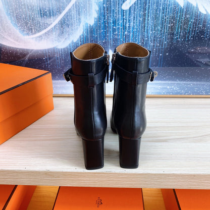 STORY ANKLE BOOT 7 CM IN BLACK LAMBSKIN