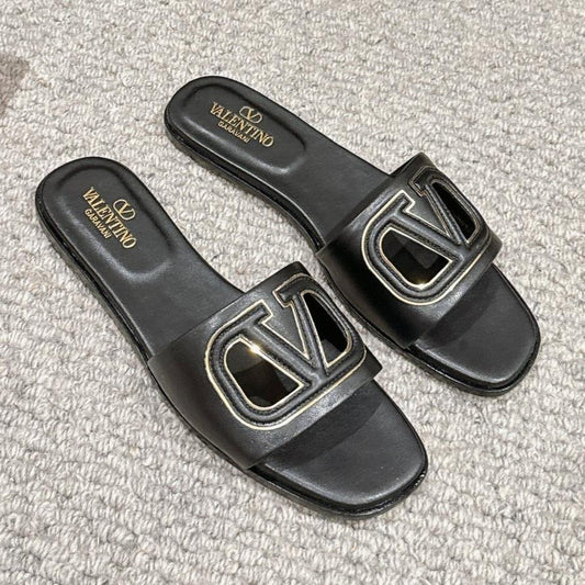 VLOGO CUT-OUT BLACK CALFSKIN SLIDE SANDAL