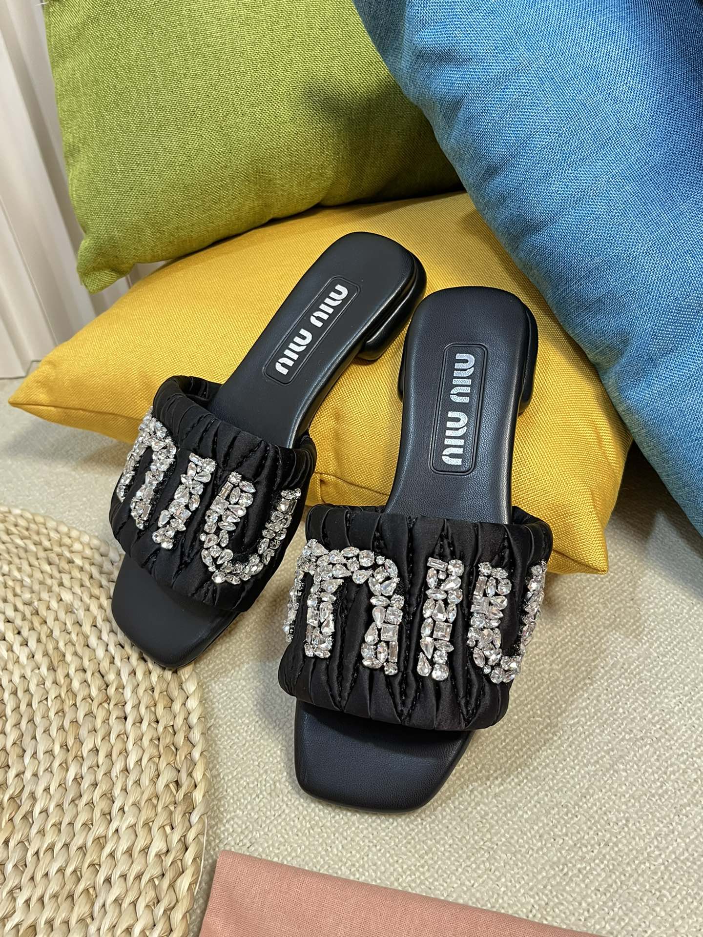 Women's Black Leather Diamond Slippers