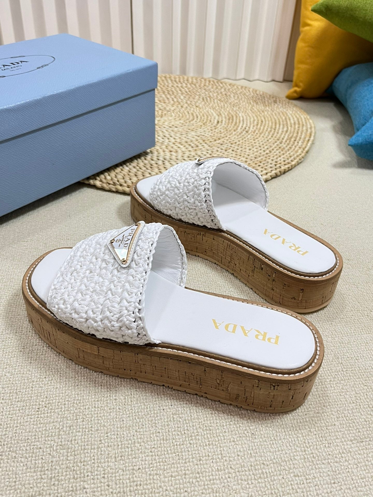 PRA WEDGE FLATFORM SLIDES WHITE RAFFIA
