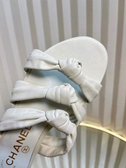 THREE STRAPS MULE IN WHITE CALFSKIN