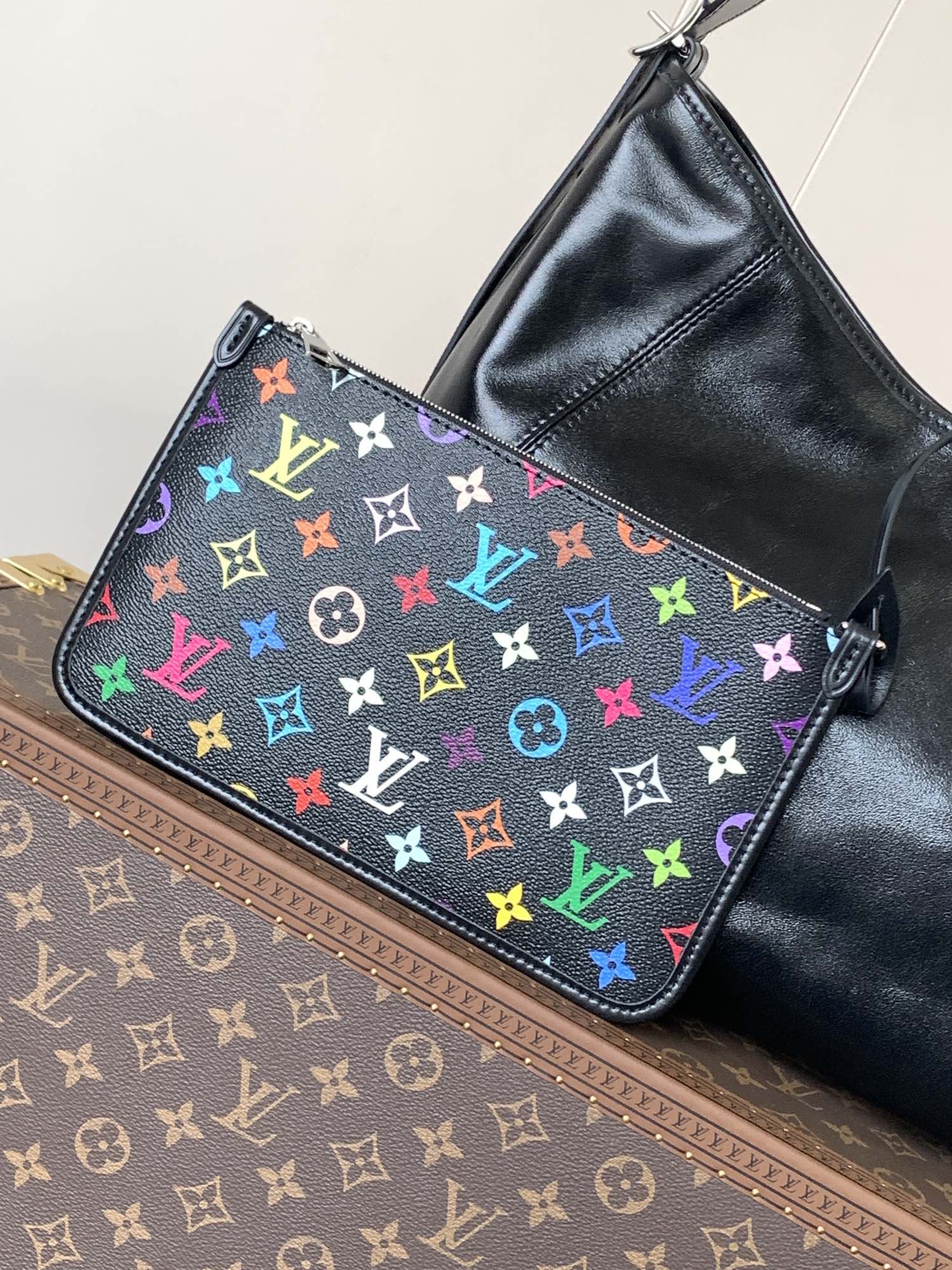 CARRYALL VIBE BAG 39 IN BLACK LAMBSKIN MONOGRAM PATTERN