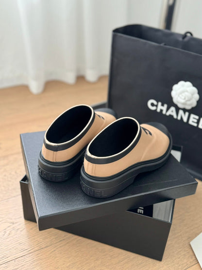 SHORT BOOTS IN BEIGE CREAM MIX BLACK RUBBER