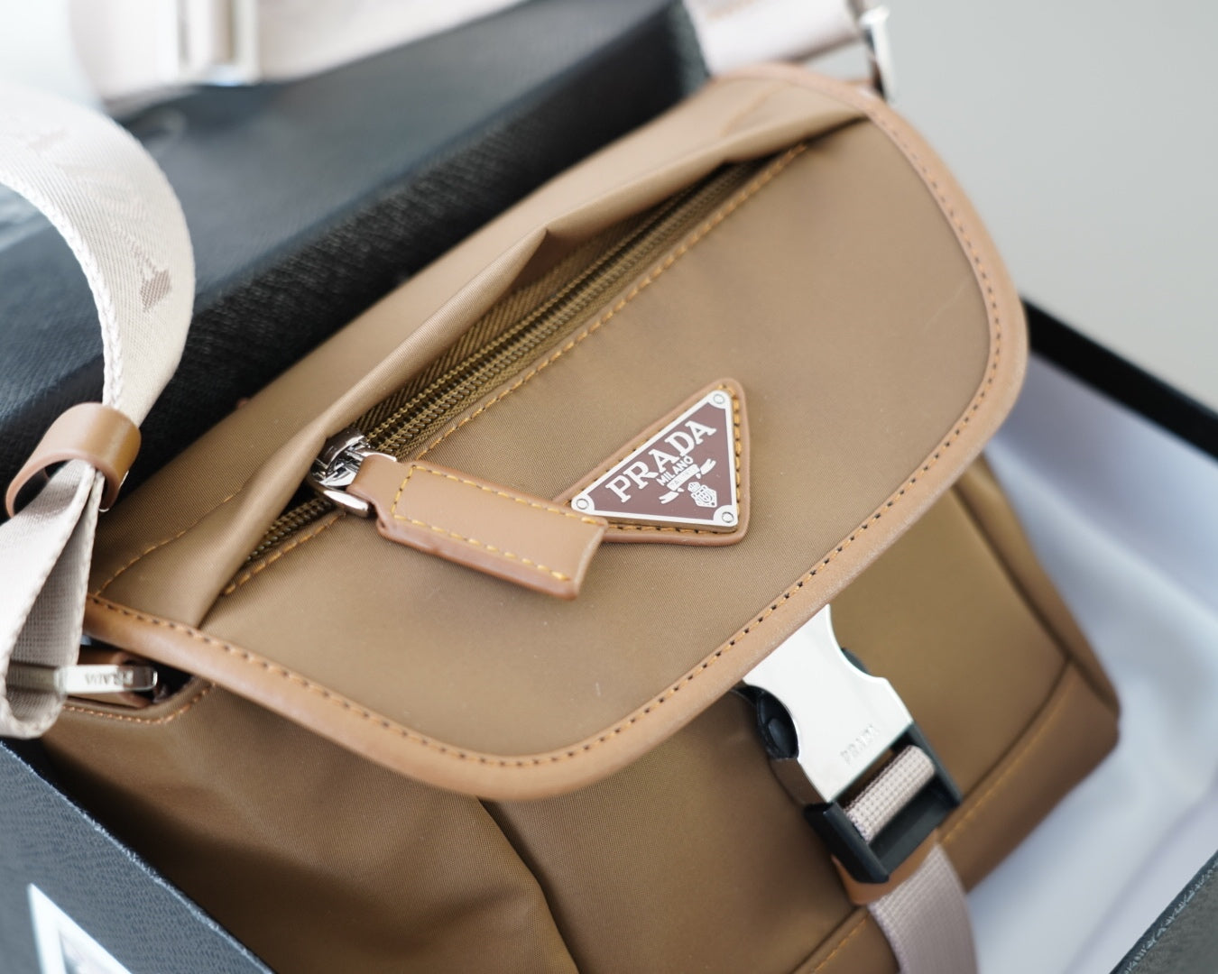 MEDIUM FLAP BAG 20 IN CIDER BROWN RE-NYLON