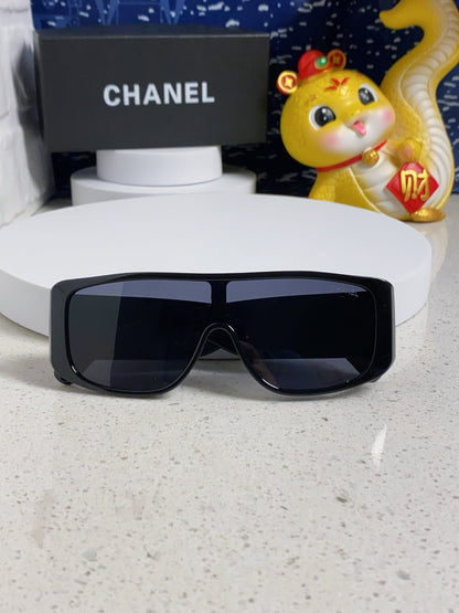 SQUARE SUNGLASSES 641782 IN BLACK ACETATE