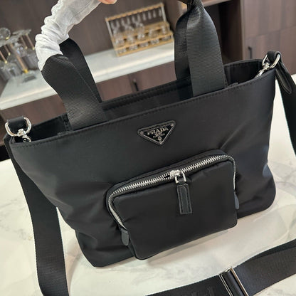 FRONT ZIP POCKET CROSSBODY BAG 32 IN BLACK RE-NYLON