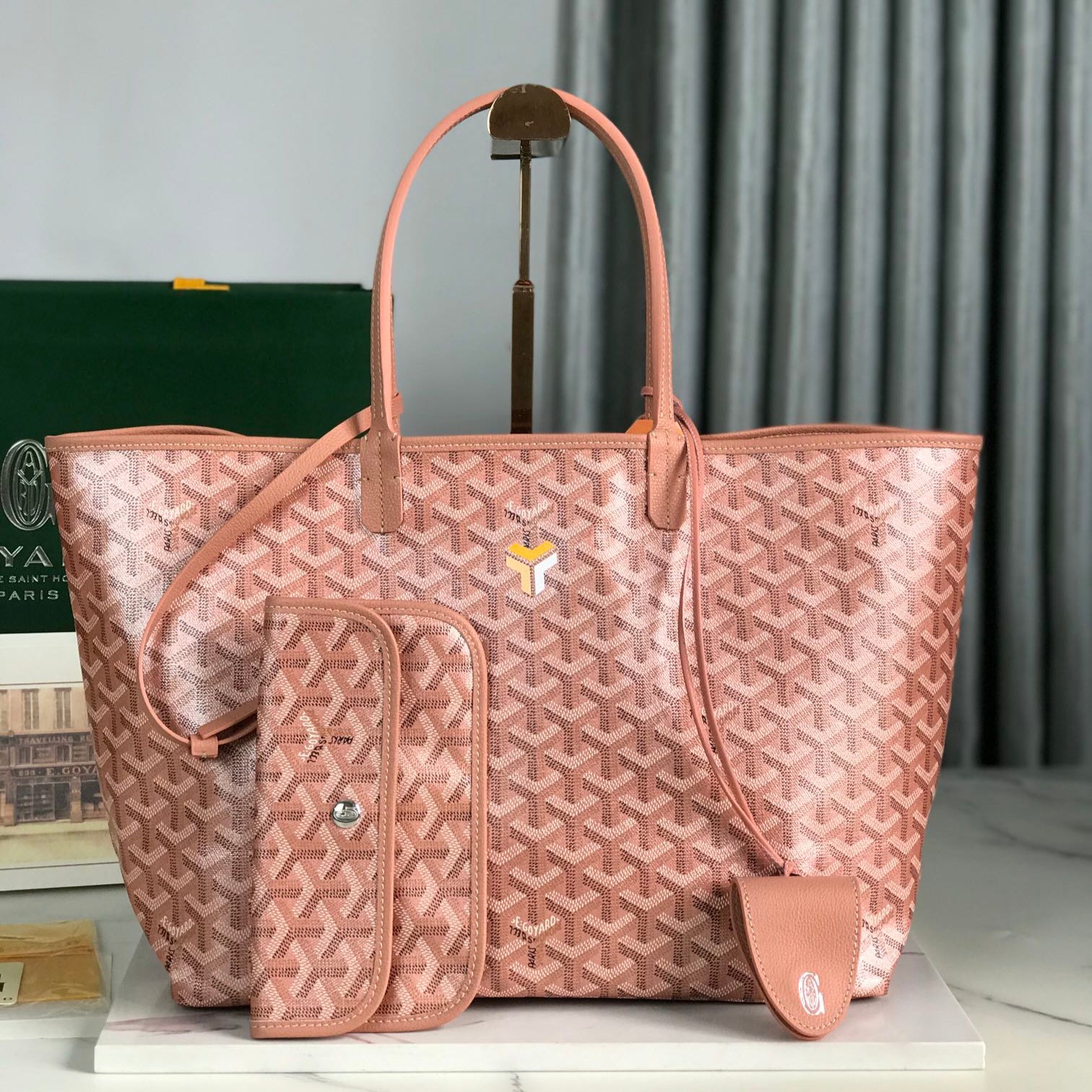 SAINT LOUIS PM 34 IN MANHATTAN PINK GOYARDINE CANVAS AND CALFSKIN