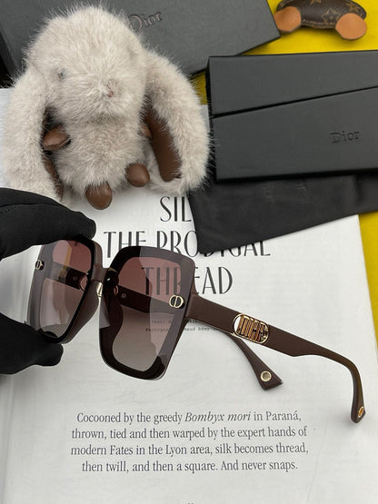 MONTAIGNE SUNGLASS CD5610 IN ACETATE