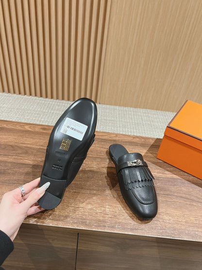 OZ Mule Fringed Black