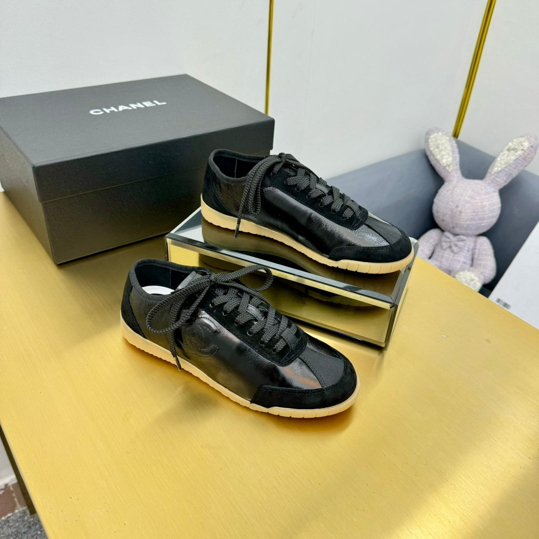 CC SNEAKER IN BLACK CALFSKIN AND SUEDE