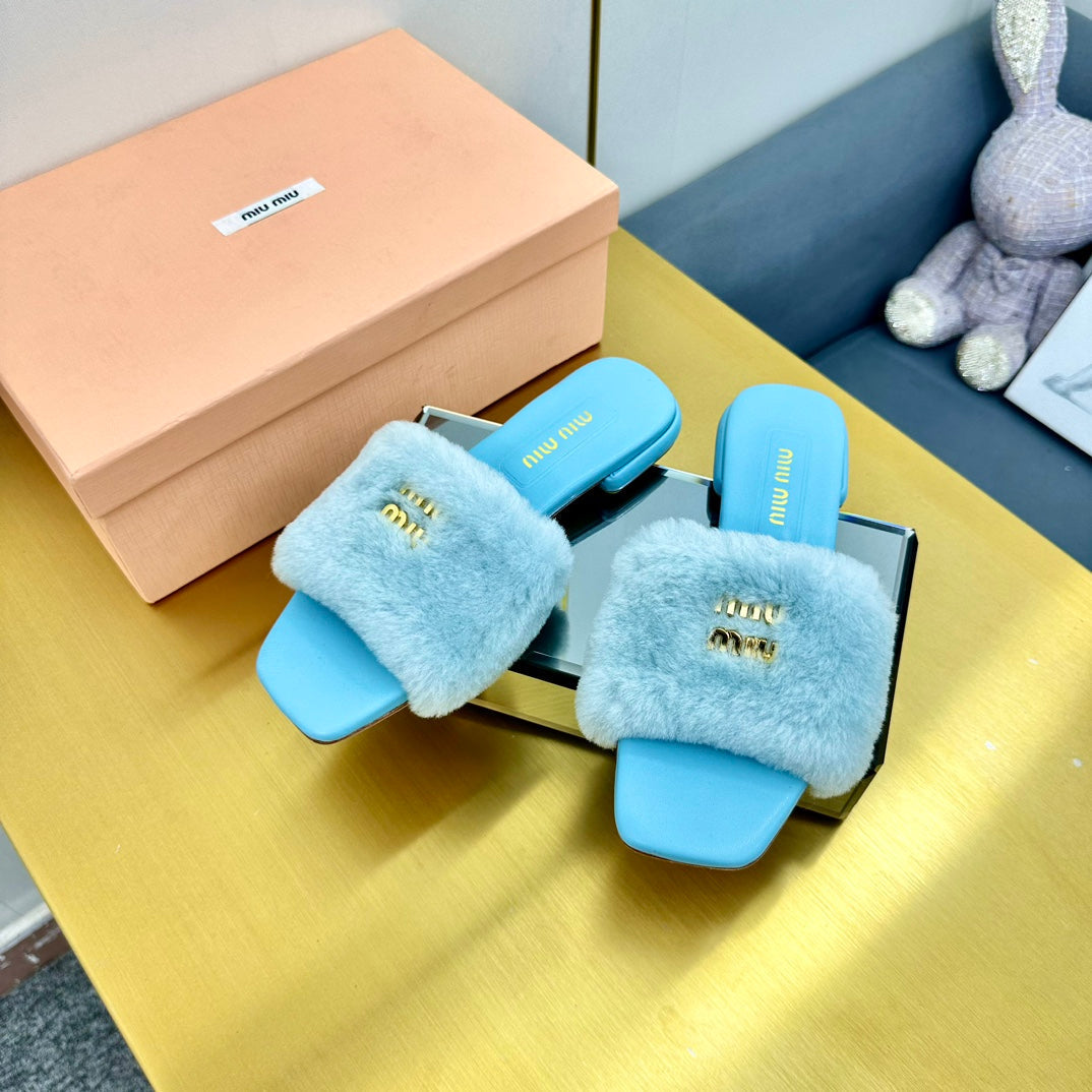 SKY BLUE SLIPPERS LAMB FUR