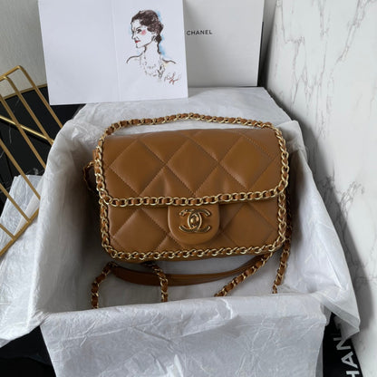 FLAP BAG 21 IN WALNUT BROWN QUILTED SOFT LAMBSKIN GOLD HARDWARE