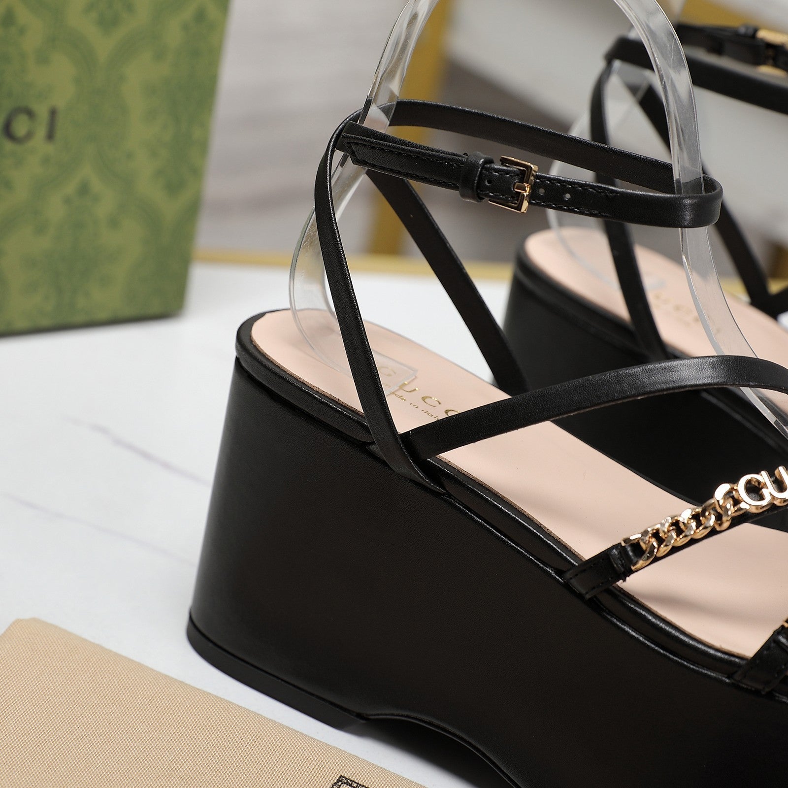 WEDGE PLATFORM IN BLACK SHEEPSKIN